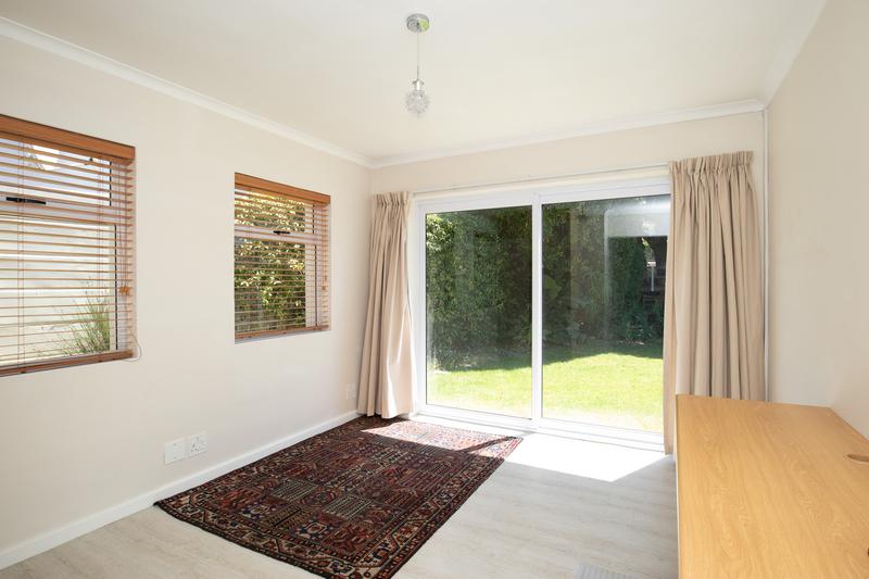 3 Bedroom Property for Sale in Constantia Western Cape